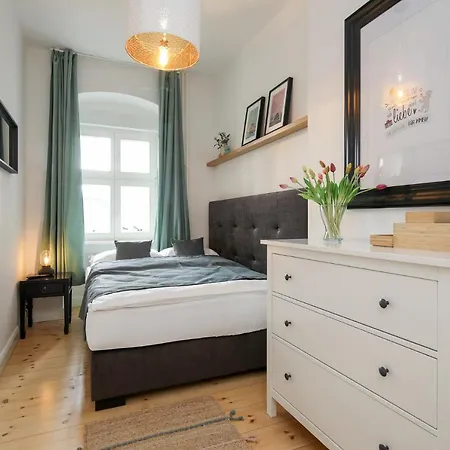 4 Personen Altbau Apartment nahe Kurfürstendamm Berlin Exterior foto