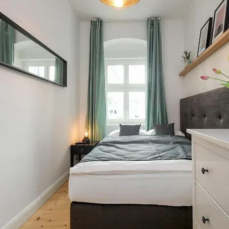 4 Personen Altbau Apartment nahe Kurfürstendamm Berlin Exterior foto